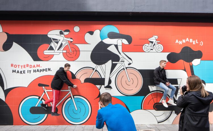 Cycling wall art in Rotterdam